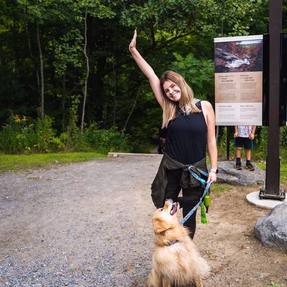 Meet your Posher, Kylie - Picture 1 of 1